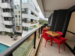 Apartamento amplo e bem decorado